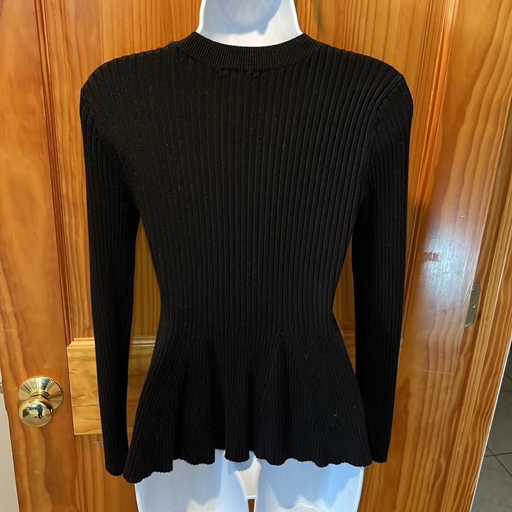 Venus Sweater - Picture 4 of 7